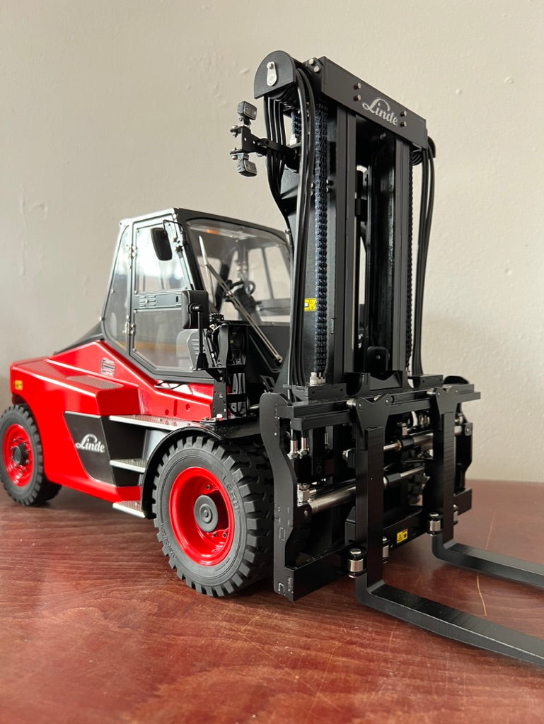 RC 1/14 Linde Forklift Truck Lesu