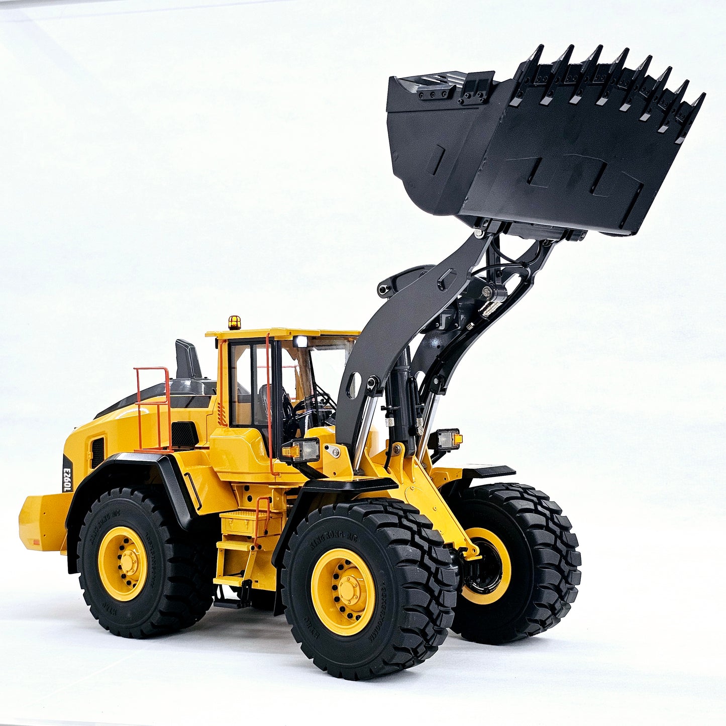 RC 1/14 Volvo Radlader L260 MT-Models