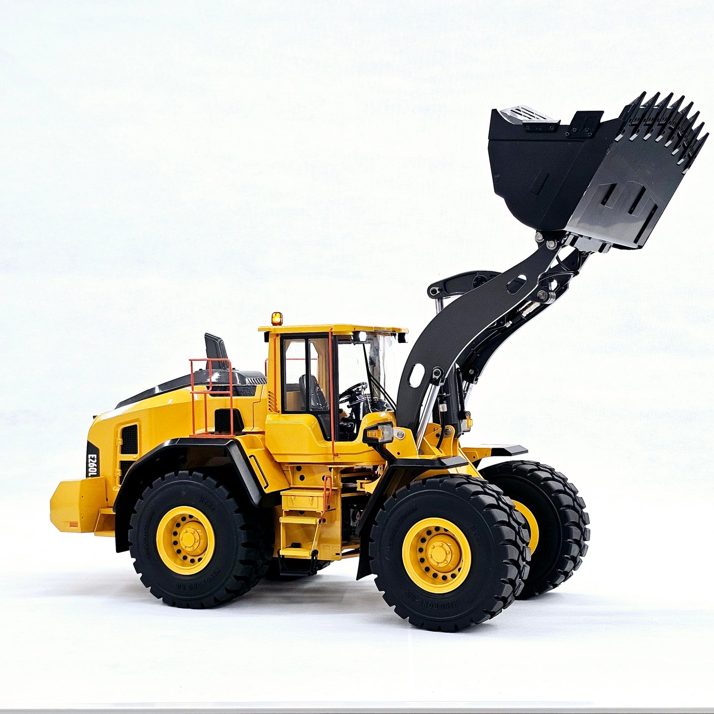 RC 1/14 Volvo Radlader L260 MT-Models