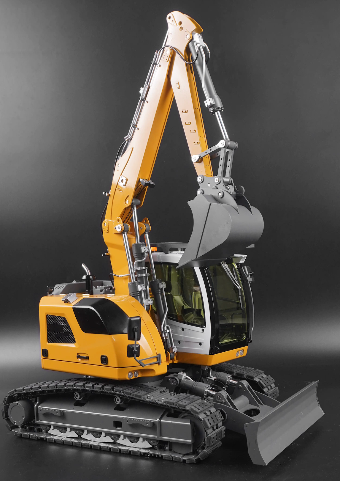 RC 1/14 Liebherr R914 Excavator