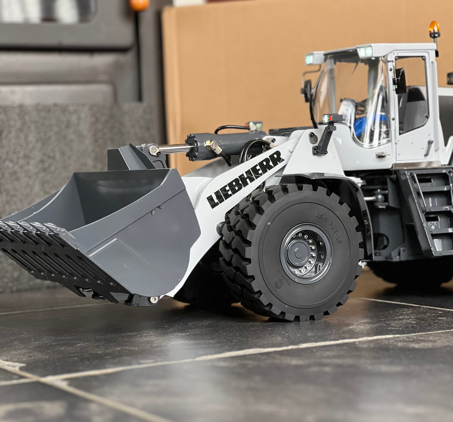 RC 1/14 Liebherr L580 Xpower Wheel Loader