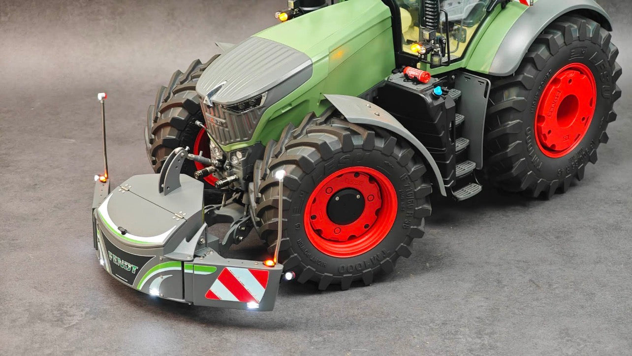 RC 1/14 Fendt 1050 Tractor LESU