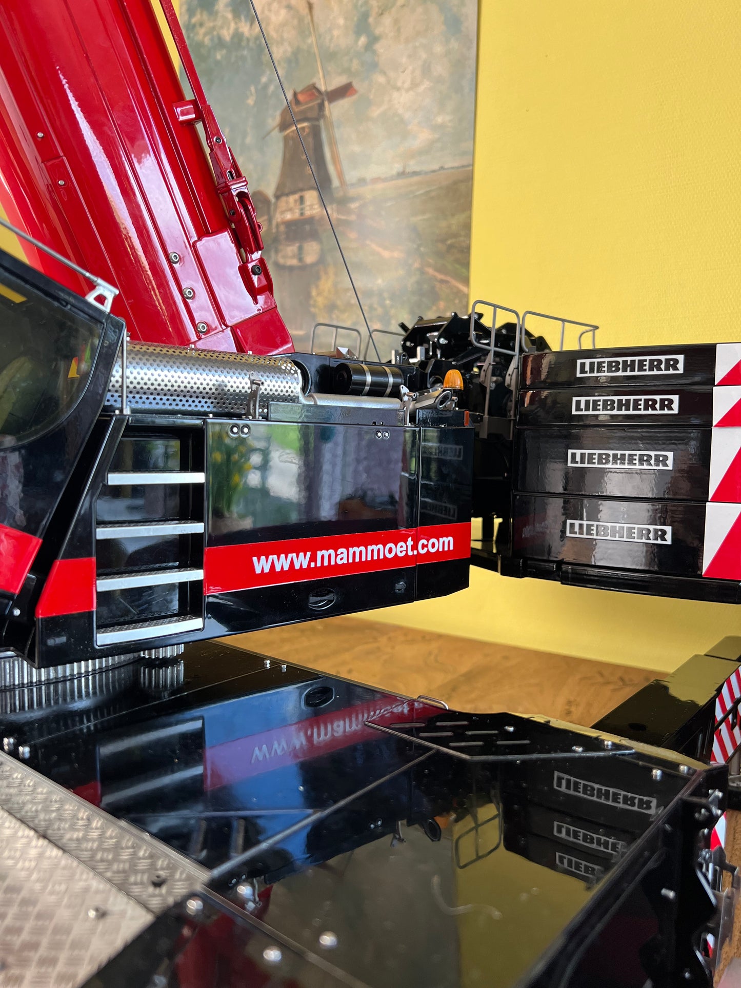 RC 1/14 Liebherr LTM 1350 Crane MAMMOET Edition Eyewhale