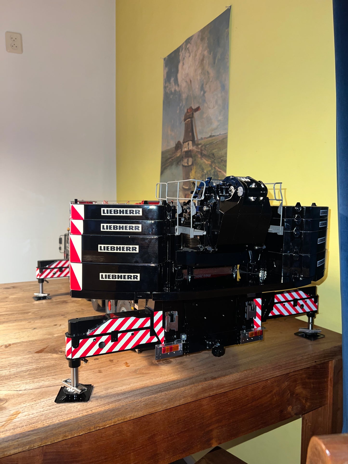 RC 1/14 Liebherr LTM 1350 Crane MAMMOET Edition Eyewhale
