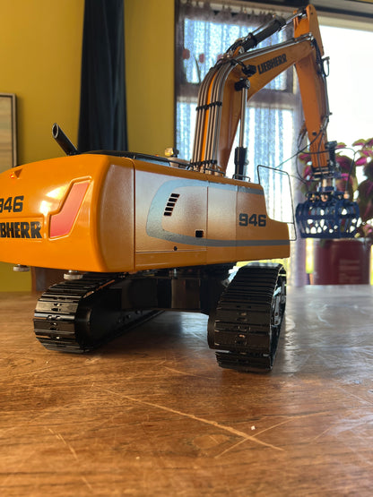 RC 1/14 Liebherr R946 Crawler Excavator Single Boom