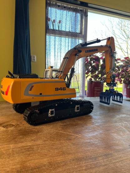 RC 1/14 Liebherr R946 Crawler Excavator Single Boom