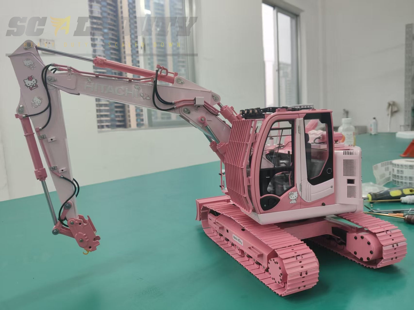 RC 1/14 Hitachi Kettenbagger Sfrog