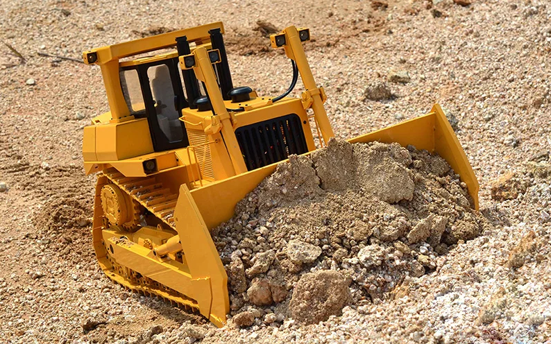 RC 1/14 CAT D9 Bulldozer