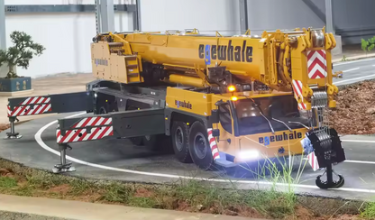 RC 1/14 Liebherr LTM 1350 Crane