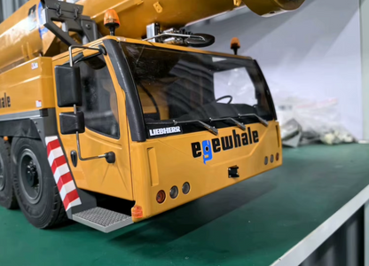 RC 1/14 Liebherr LTM 1350 Crane