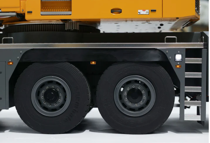 RC 1/14 Liebherr LTM 1350 Crane