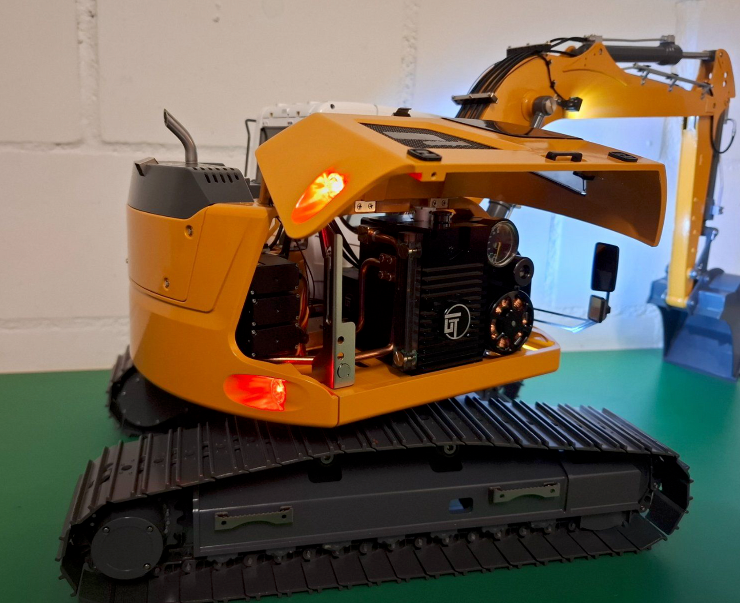RC 1/14 Liebherr R920 Crawler Excavator JDM / ScaleDuty