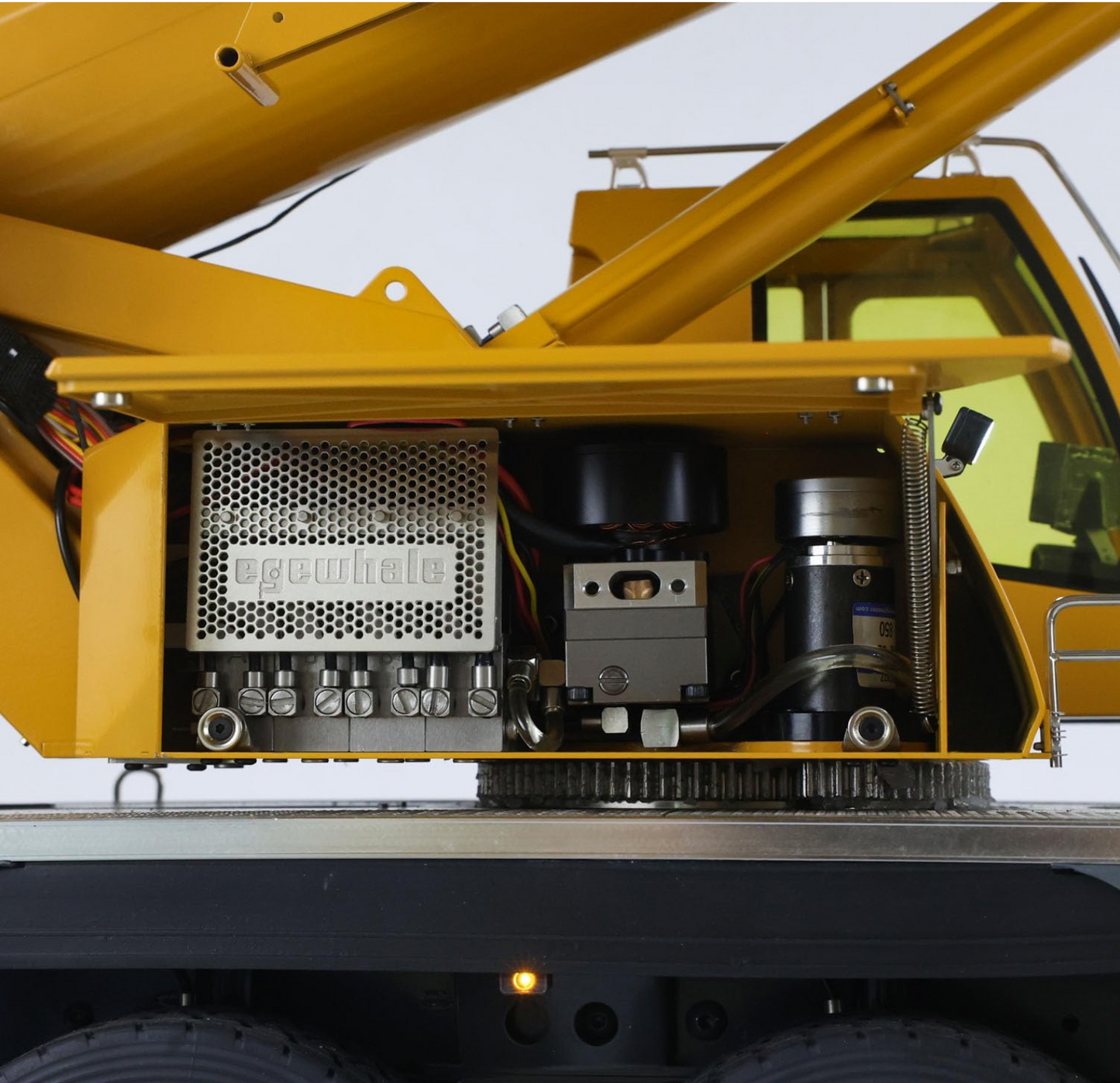 RC 1/14 Liebherr LTM 1050 Crane Eyewhale
