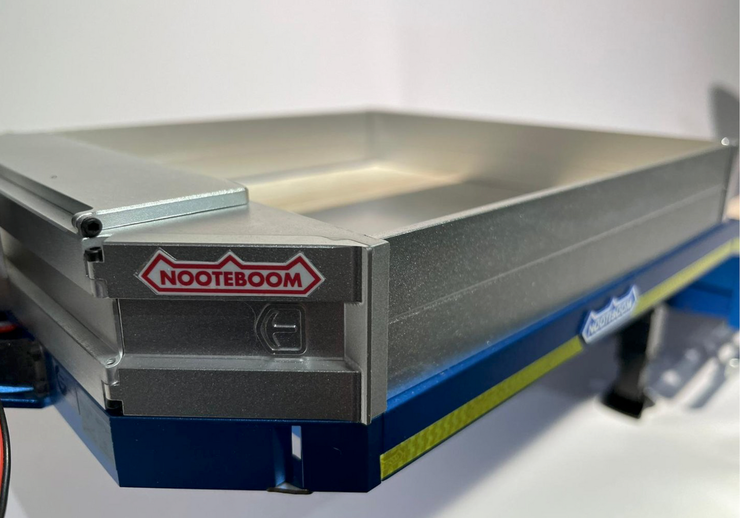 RC 1/14 Nooteboom Semi Low Loader Trailer Nooxion