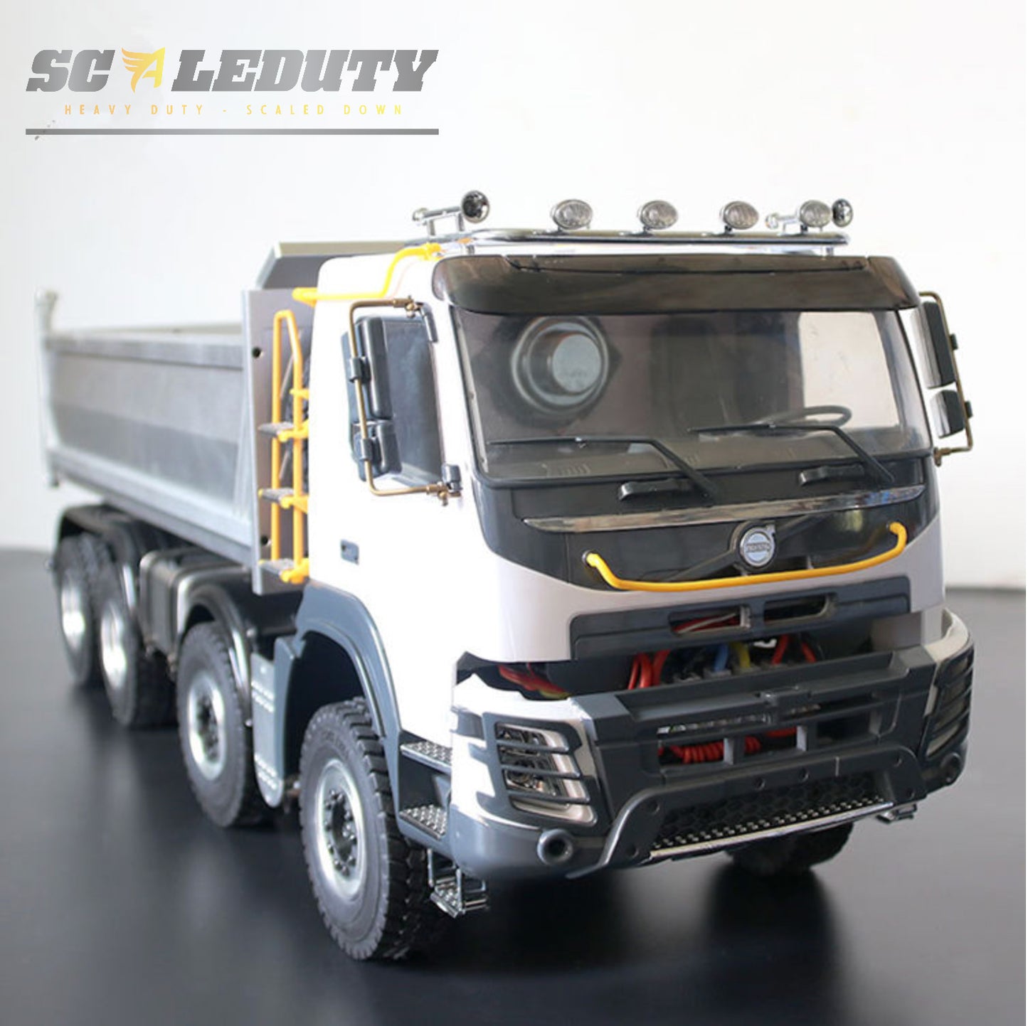 RC 1/14 Volvo 8 x 8 Dump Truck JDM
