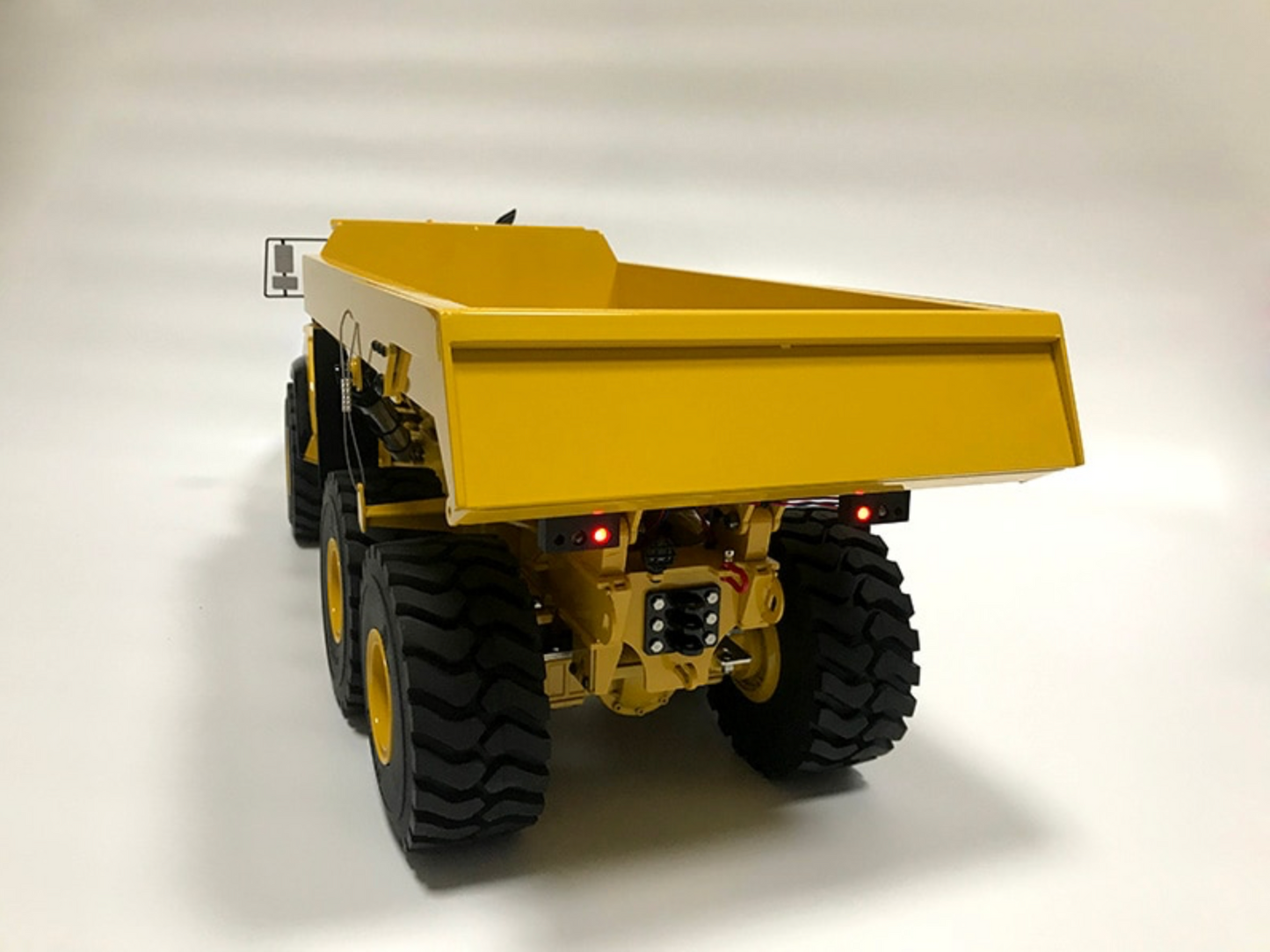 RC 1/14 Volvo 6x6 Dump Truck