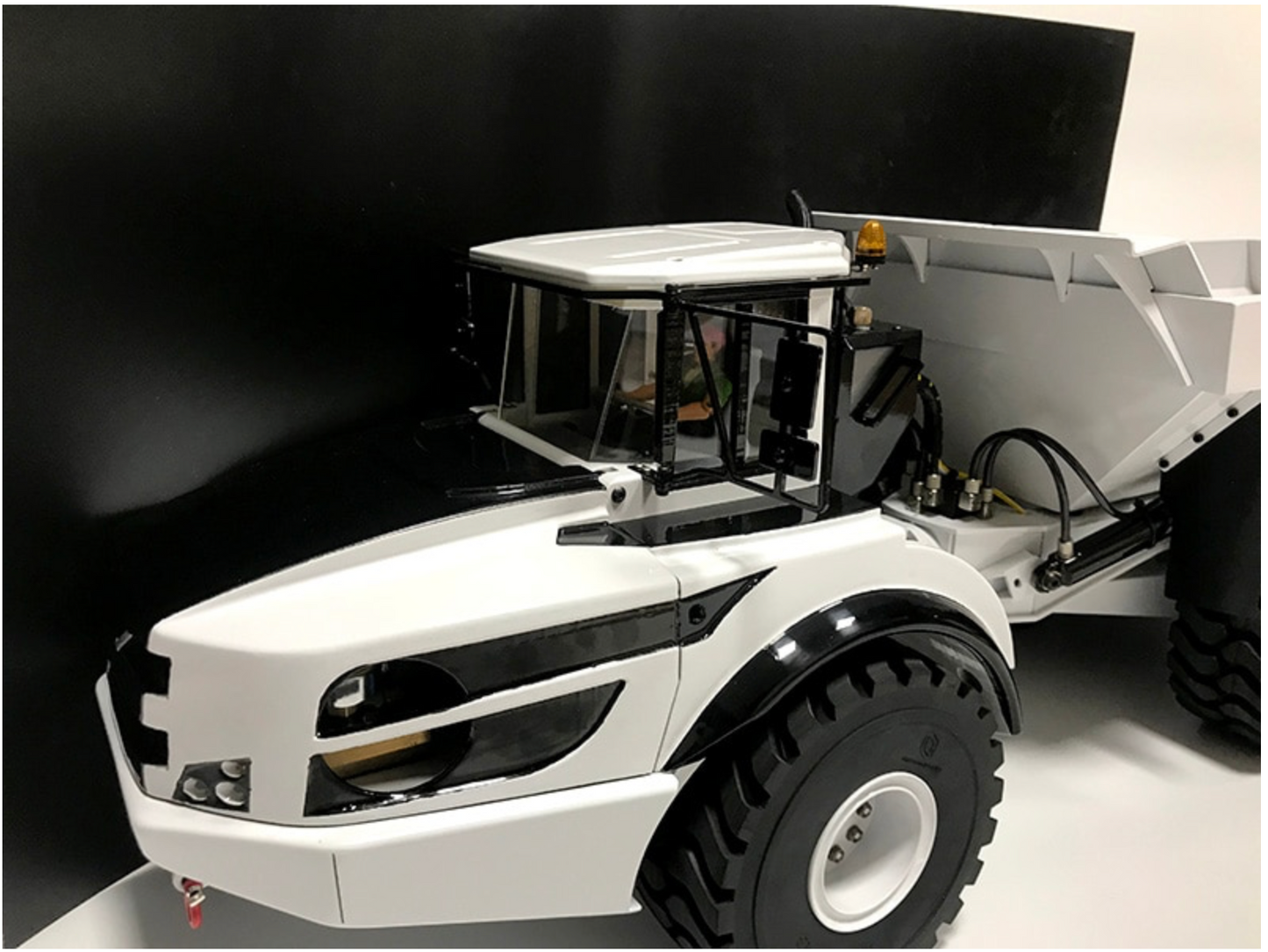 RC 1/14 Volvo 6x6 Dump Truck