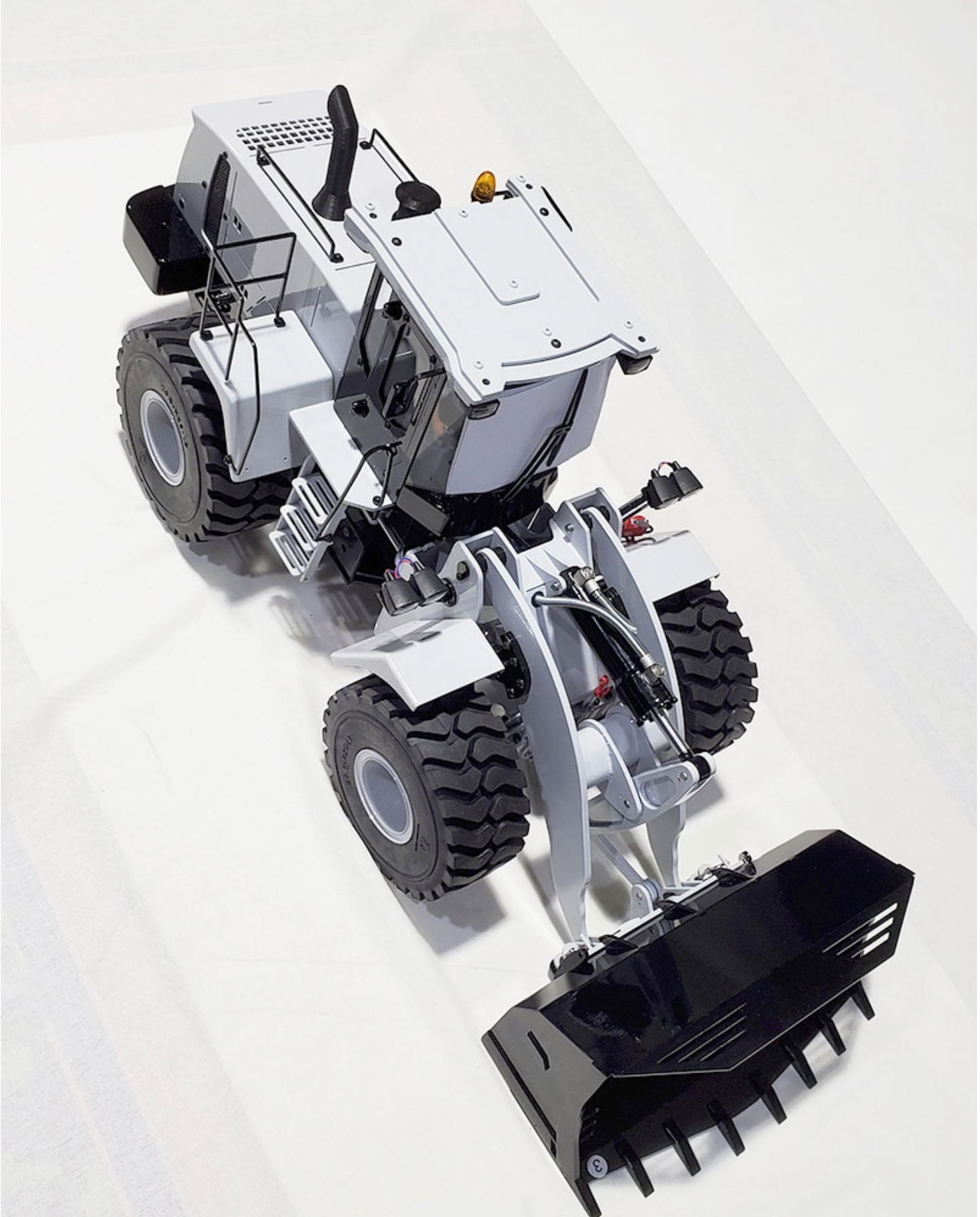 RC 1/14 CAT 970K Radlader JDM