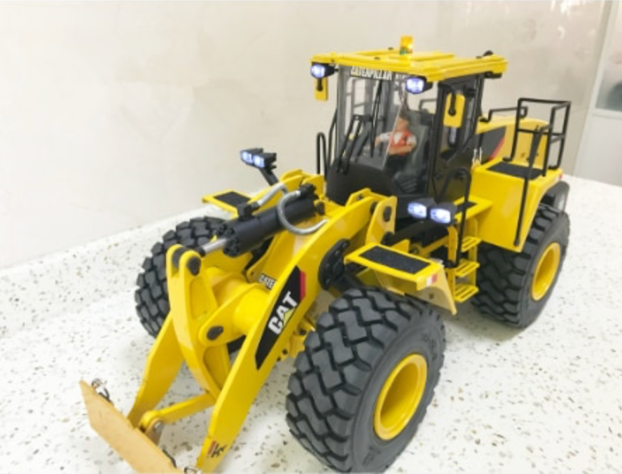 RC 1/14 CAT 970K Radlader JDM